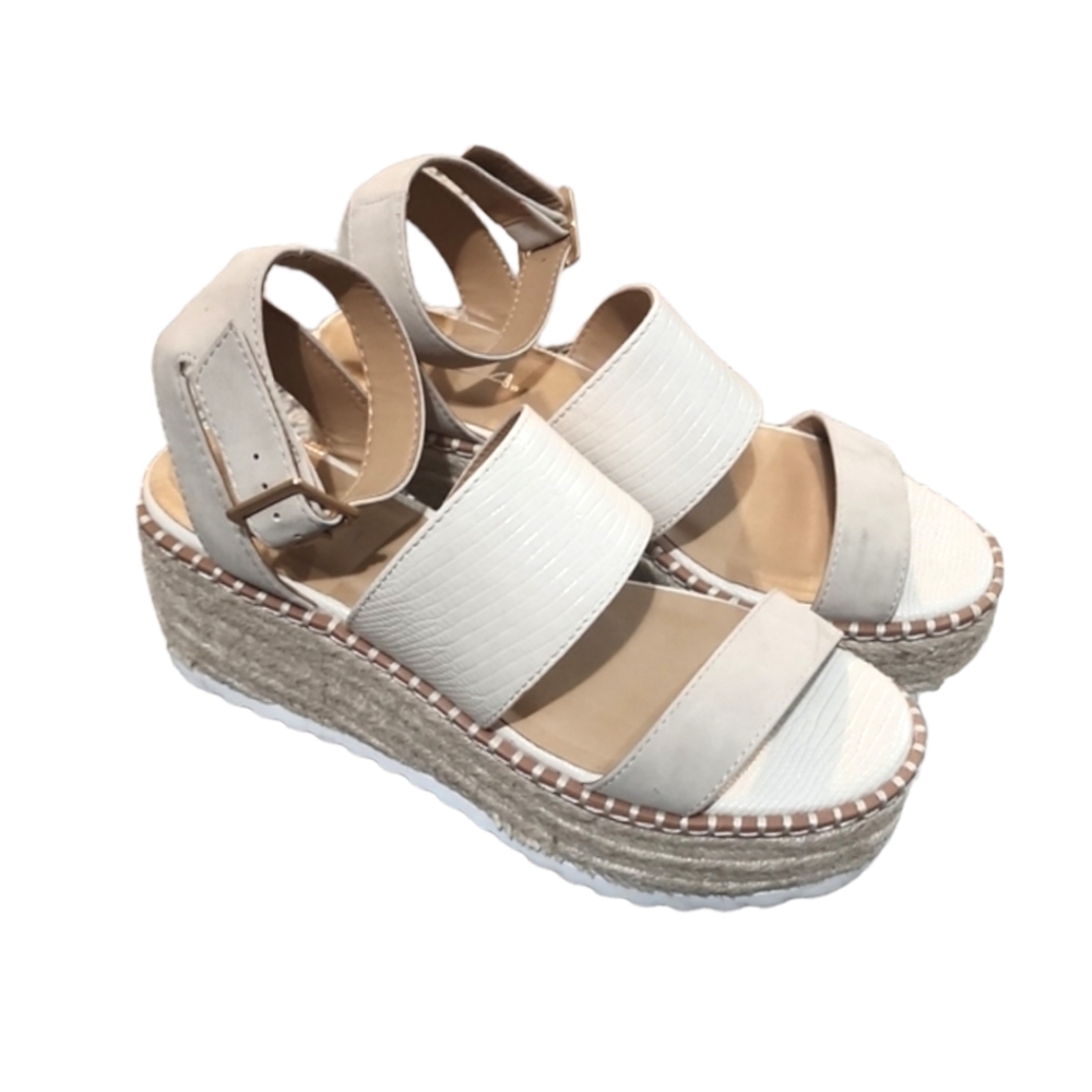 Soda Espadrille white straps size 7